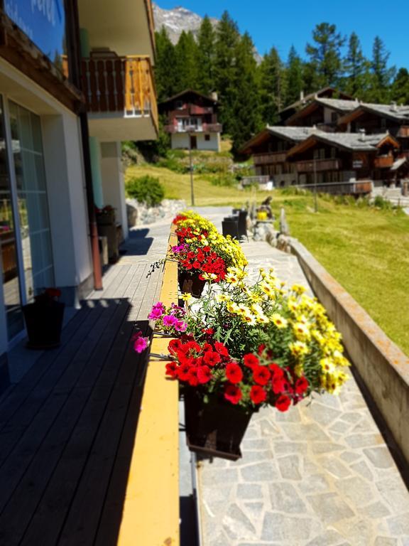 Hotel Alpenperle Saas-Fee Exterior photo