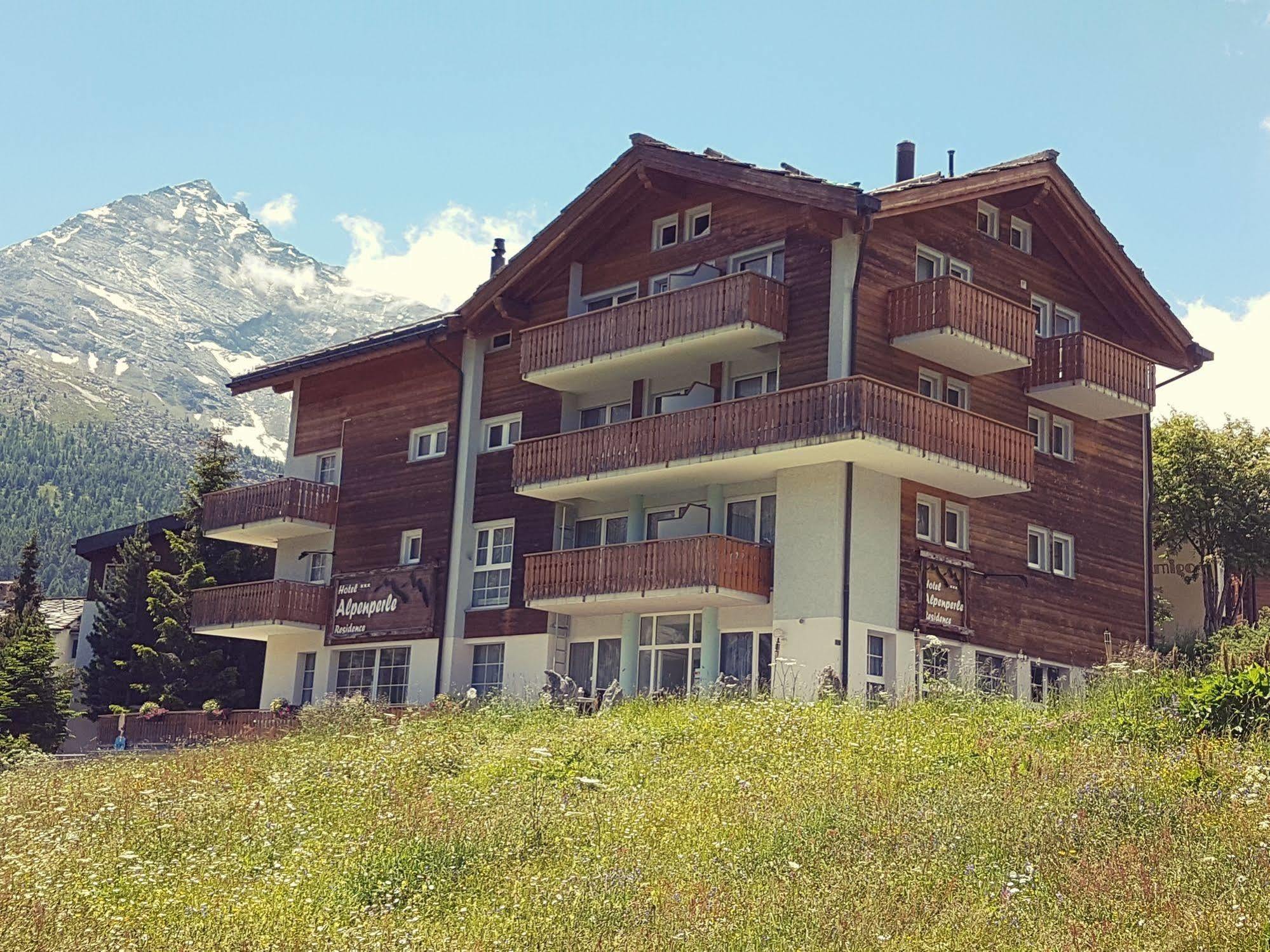 Hotel Alpenperle Saas-Fee Exterior photo