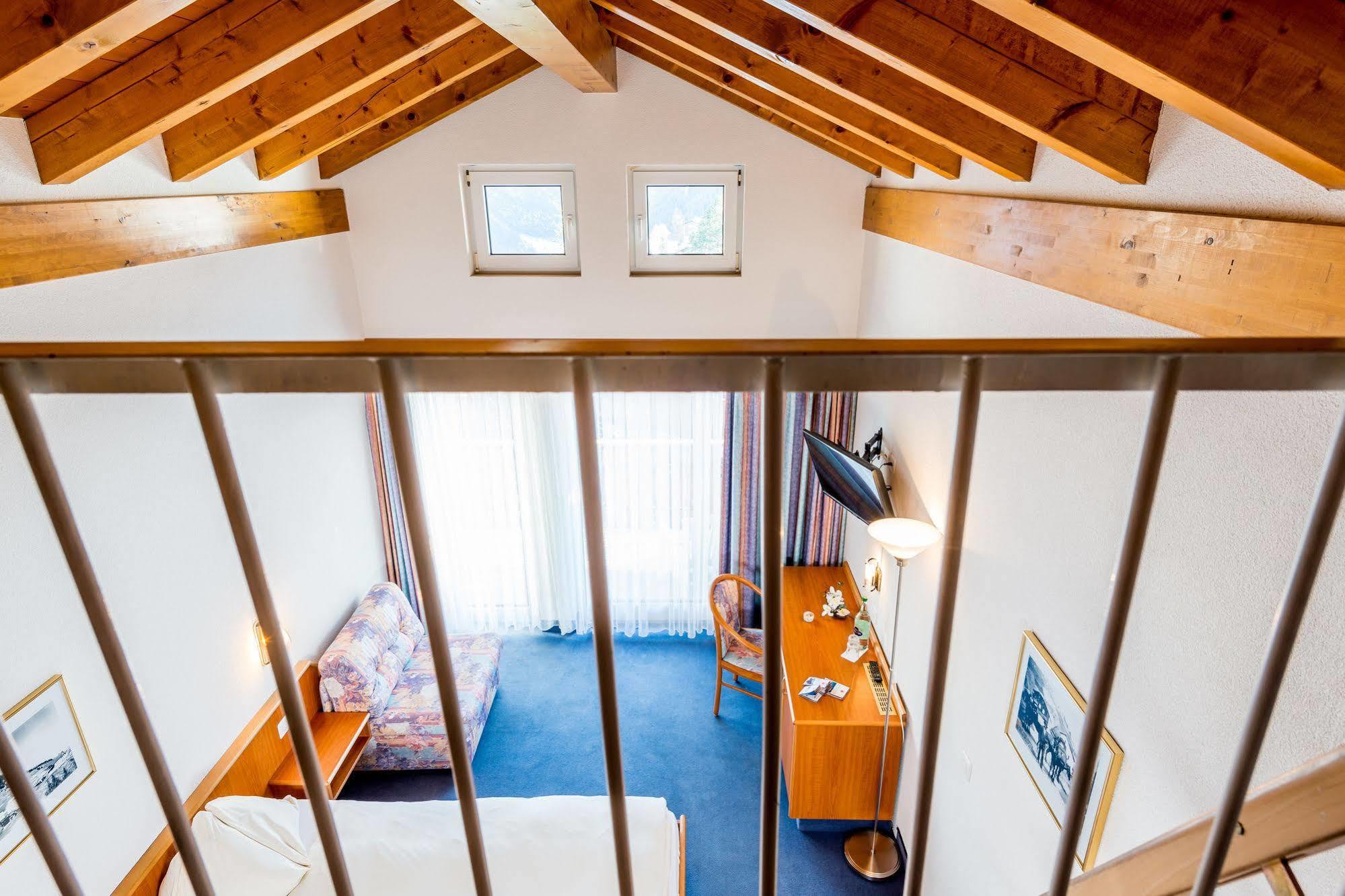 Hotel Alpenperle Saas-Fee Exterior photo