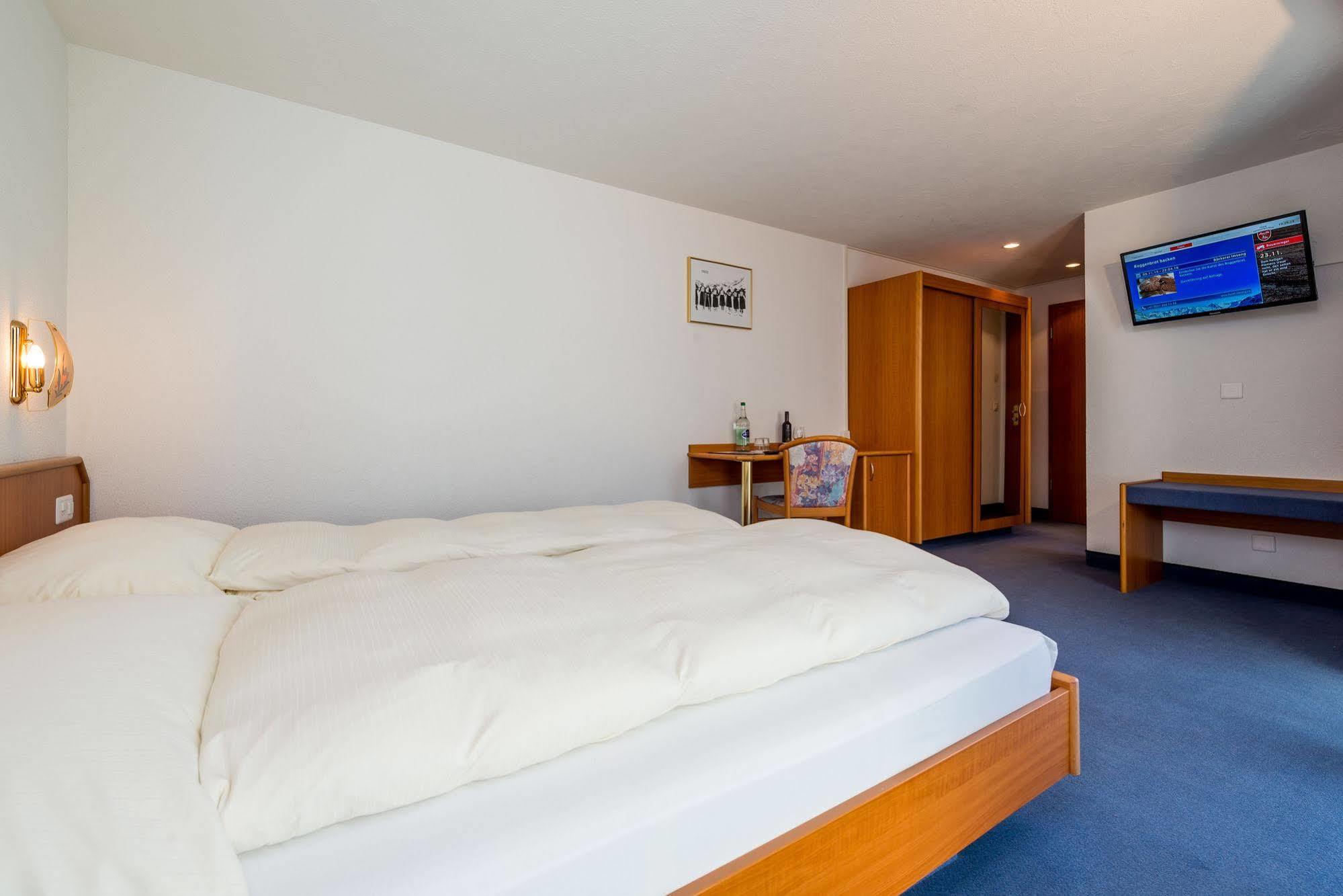 Hotel Alpenperle Saas-Fee Exterior photo